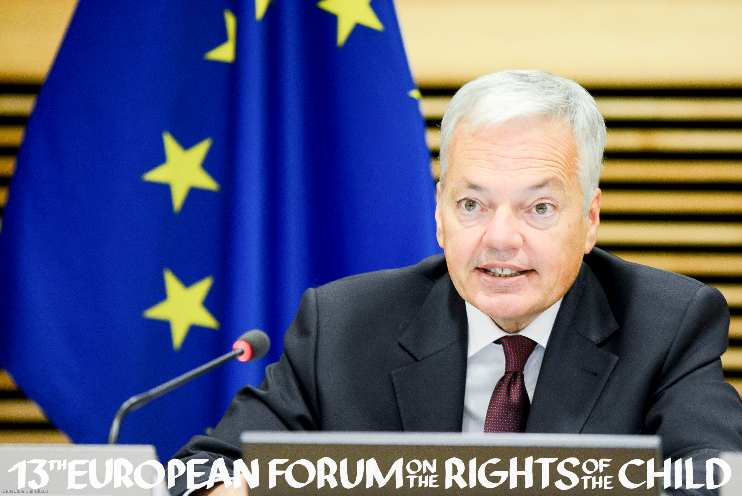 Commissioner Reynders speaking at The Rights of the Child Forum